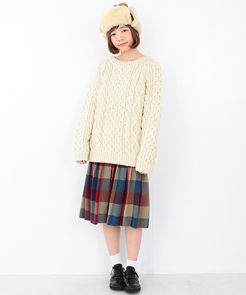 CAROLINA GLASER（カロリナ グレイサー）の「WEARISTA“maho”×CAROLINA GLASER / 手編みニット（ニット/セーター・レディース・クリーム・ONE SIZE）」の9枚目の写真