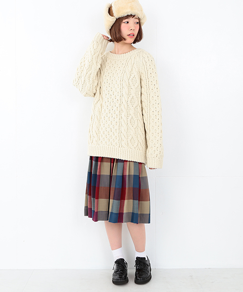 CAROLINA GLASER（カロリナ グレイサー）の「WEARISTA“maho”×CAROLINA GLASER / 手編みニット（ニット/セーター・レディース・クリーム・ONE SIZE）」の10枚目の写真