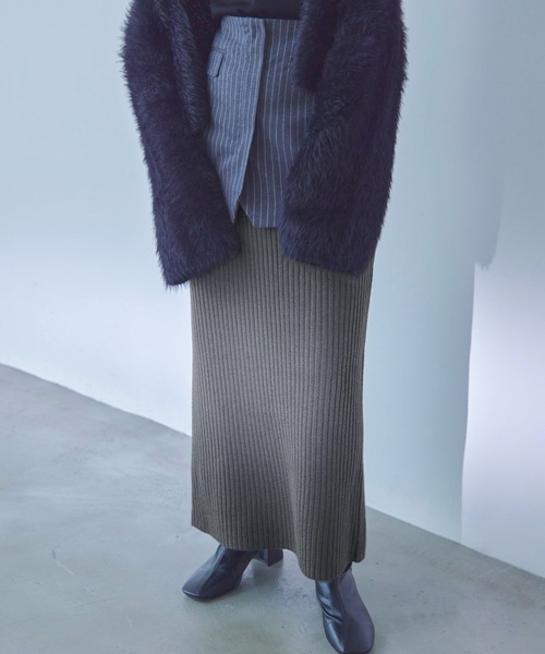 Fashion Letter(ファッションレター)の「ニットプリーツ ナローロングスカート(スカート・レディース・ブラック/ブルー/チャコール/ベージュ・M)」の2枚目の写真