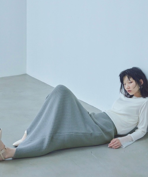 Fashion Letter(ファッションレター)の「ニットプリーツ ナローロングスカート(スカート・レディース・ブラック/ブルー/チャコール/ベージュ・M)」の14枚目の写真