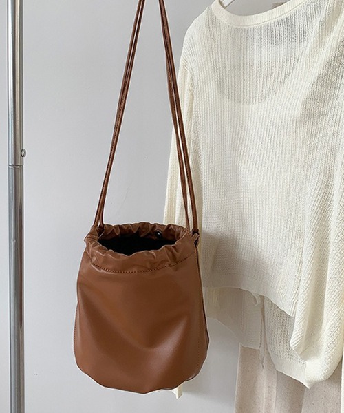 レザー巾着ショルダーバッグ　Lサイズ　ブラウン ショップニコニコ ShopNikoNiko 巾着 レザー ショルダーバッグ