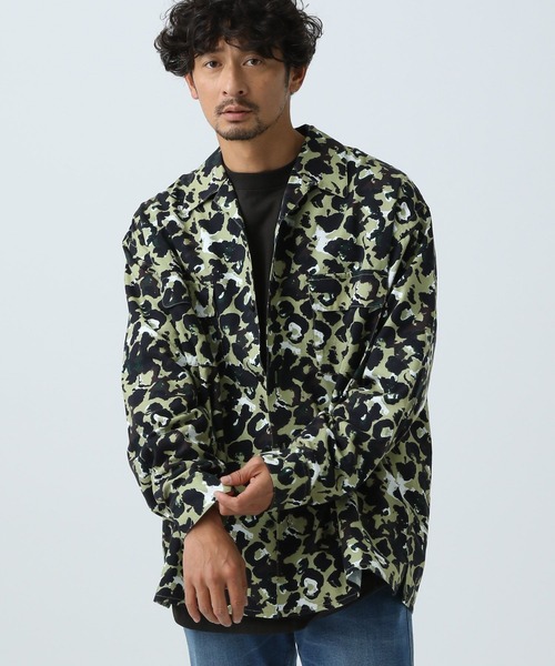 BAYFLOW(ベイフロー)の「アニマルプリントシャツ(シャツ/ブラウス・メンズ・カーキ/オフホワイト/グレー/ベージュ・MEDIUM/LARGE)」の3枚目の写真