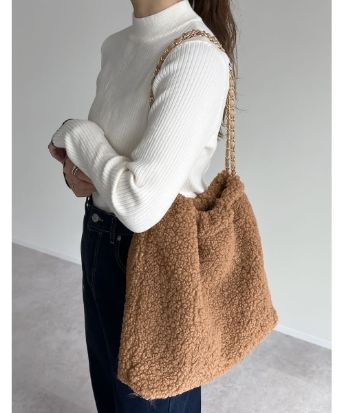 Re:EDIT（リエディ）の「[2点セット]ミニポーチ付テディボアチェーンストラップバッグ（ハンドバッグ・レディース・キャメル/ブラック/ベージュ・FREE）」の15枚目の写真