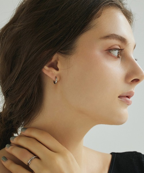 CENE(セネ)の「【CENE】セネ/ワンタッチループピアス12mm(ピアス(両耳用)・レディース・シルバー/ピンクゴールド/ゴールド・FREE)」の14枚目の写真