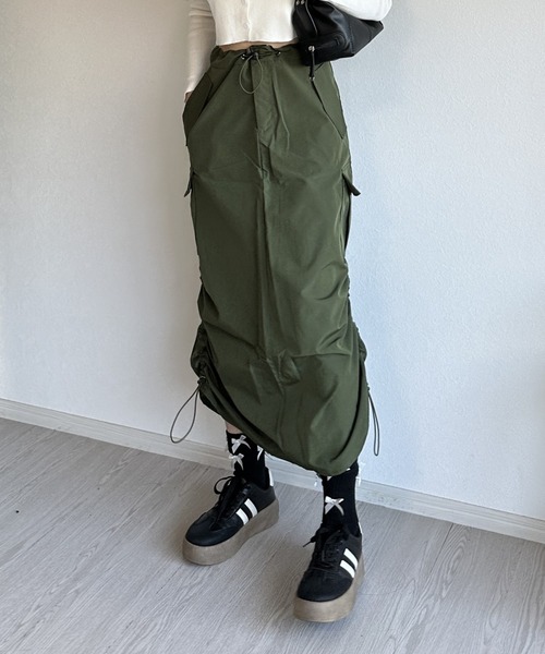 Silly（シリー）の「【レトロコーデに♪】ボリュームソールジャーマンスニーカー（スニーカー・レディース・ブラック/ホワイト・LARGE/SMALL/MEDIUM）」の15枚目の写真