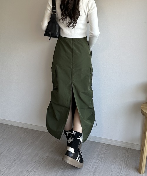 Silly（シリー）の「【レトロコーデに♪】ボリュームソールジャーマンスニーカー（スニーカー・レディース・ブラック/ホワイト・LARGE/SMALL/MEDIUM）」の16枚目の写真