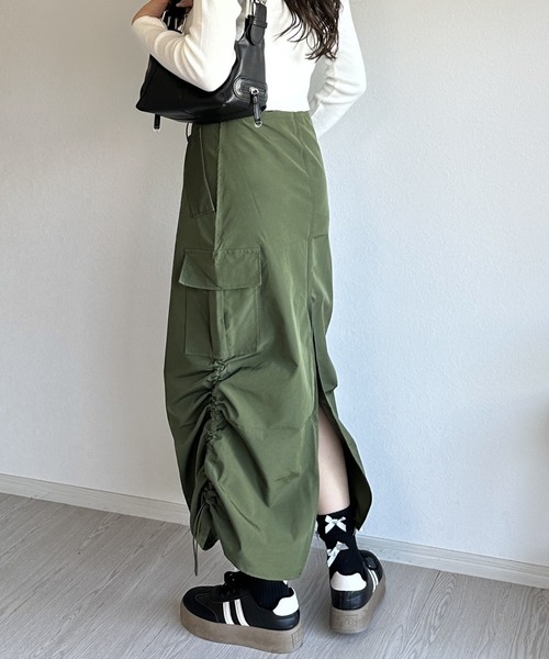 Silly（シリー）の「【レトロコーデに♪】ボリュームソールジャーマンスニーカー（スニーカー・レディース・ブラック/ホワイト・LARGE/SMALL/MEDIUM）」の18枚目の写真