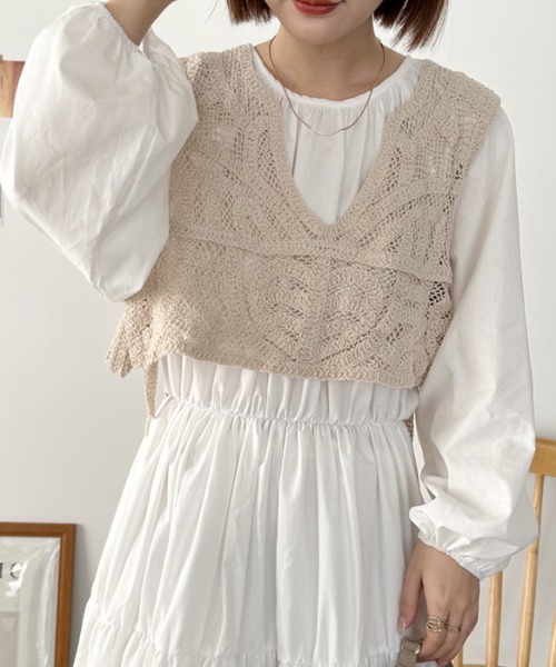 CLEA（クレア）の「コットンクロシェレースアップレイヤードベスト（ベスト・レディース・アイボリー/ホワイト・FREE）」の19枚目の写真