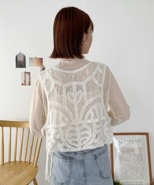 CLEA（クレア）の「コットンクロシェレースアップレイヤードベスト（ベスト・レディース・アイボリー/ホワイト・FREE）」の12枚目の写真