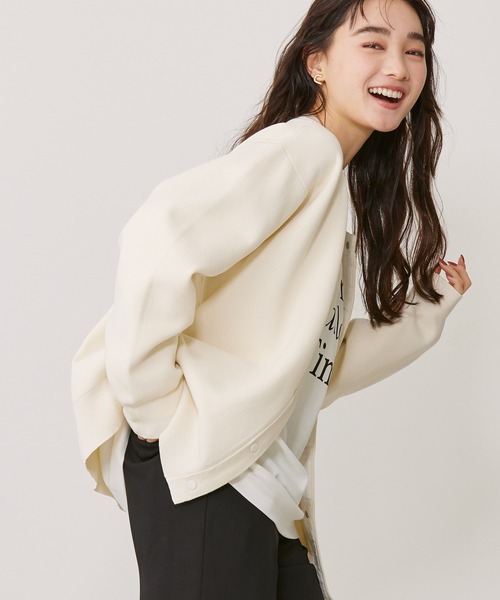 AMERICAN HOLIC（アメリカンホリック）の「エコカルットクルーネックカーディガン<エコ・軽い・ニット>（カーディガン/ボレロ・レディース・ブルー/レッド/オフホワイト/ブラック・L/M）」の7枚目の写真