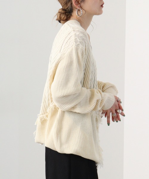 RE730(アールイーセブンサーティー)の「Wide fringe knit sweater / フリンジニットセーター(ニット/セーター・メンズ・アイボリー/ブラック/ターコイズブルー・M/L)」の5枚目の写真