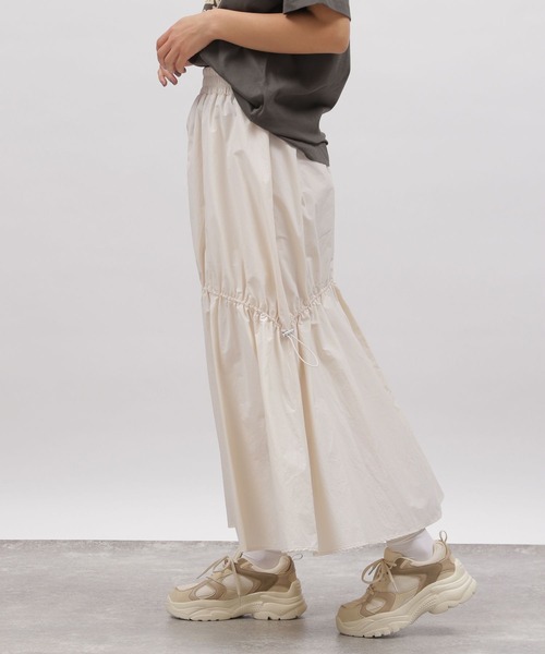 LAKOLE（ラコレ）の「ドロストティアードスカート / 109115（スカート・レディース・ブラック/シルバー/オフホワイト・SMALL/MEDIUM）」の10枚目の写真