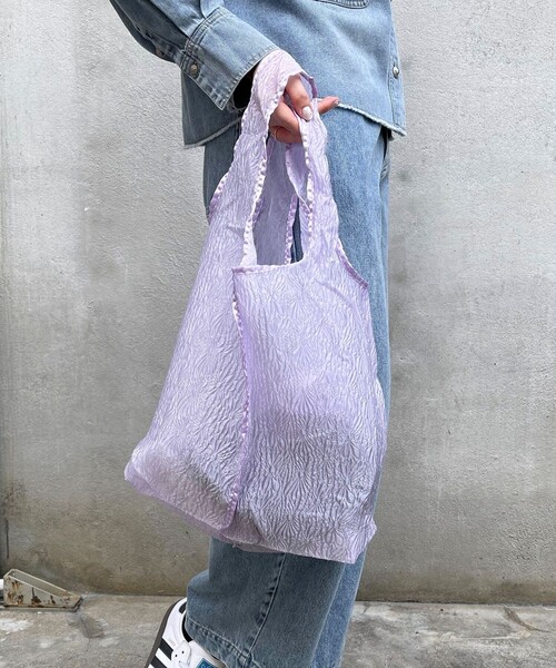 fredy emue（フレディエミュ）の「エンボスオーガンジートートバッグ（トートバッグ・レディース・ブラック/ラベンダー/オフホワイト・FREE）」の12枚目の写真