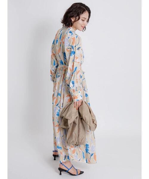 Te chichi CLASSIC(テチチクラシック)の「【ipeker】プリントハイネックワンピース(ワンピース・レディース・ベージュ/ブラック・F)」の6枚目の写真