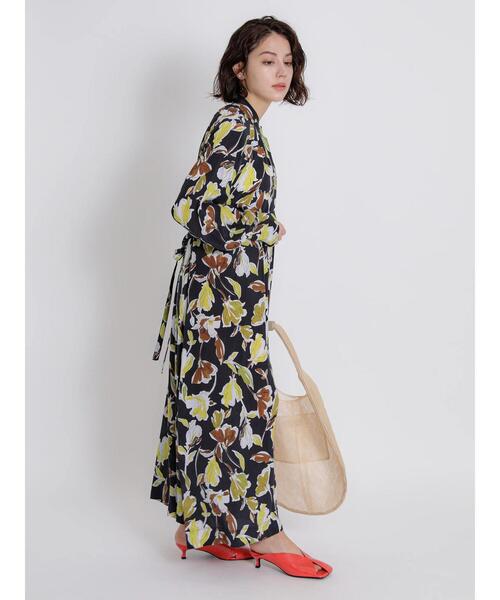 Te chichi CLASSIC(テチチクラシック)の「【ipeker】プリントハイネックワンピース(ワンピース・レディース・ベージュ/ブラック・F)」の19枚目の写真