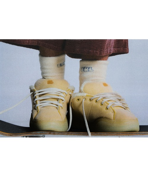 ERL（イーアールエル）の「UNISEX FOAM SKATE SNEAKER WOVEN（スニーカー・メンズ・ベージュ・8/9/10）」の2枚目の写真