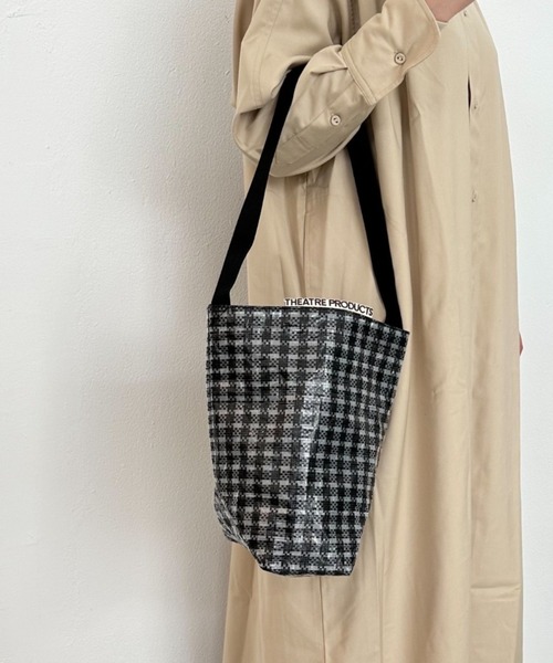 THEATRE PRODUCTS（シアタープロダクツ）の「スフレヤーンワンショルダーバッグ（ショルダーバッグ・レディース・ブラック/レッド・FREE）」の5枚目の写真