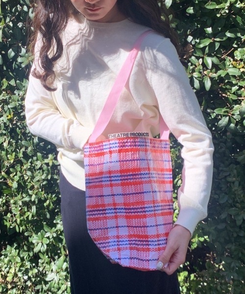 THEATRE PRODUCTS（シアタープロダクツ）の「スフレヤーンワンショルダーバッグ（ショルダーバッグ・レディース・ブラック/レッド・FREE）」の12枚目の写真