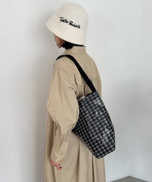 THEATRE PRODUCTS（シアタープロダクツ）の「スフレヤーンワンショルダーバッグ（ショルダーバッグ・レディース・ブラック/レッド・FREE）」の17枚目の写真