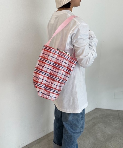 THEATRE PRODUCTS（シアタープロダクツ）の「スフレヤーンワンショルダーバッグ（ショルダーバッグ・レディース・ブラック/レッド・FREE）」の18枚目の写真