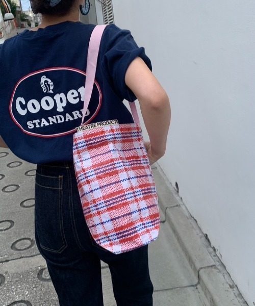 THEATRE PRODUCTS（シアタープロダクツ）の「スフレヤーンワンショルダーバッグ（ショルダーバッグ・レディース・ブラック/レッド・FREE）」の21枚目の写真