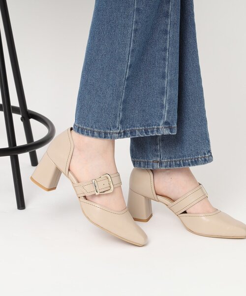 ESPERANZA(エスペランサ)の「セパレートバックルパンプス 24SS(パンプス・レディース・アイボリー/ブラック/ブルー系2・22.5cm/23.0cm/23.5cm/24.0cm/24.5cm)」の2枚目の写真