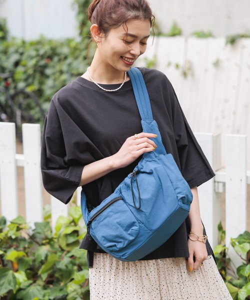 studio CLIP(スタディオクリップ)の「からだ喜ぶポケットショルダー(ショルダーバッグ・レディース・ブラック/オフホワイト/グリーン/ピンク/ブルー・FREE)」の16枚目の写真