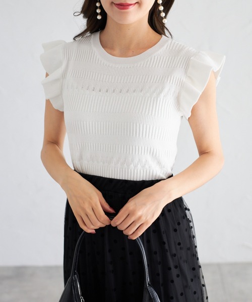 tocco closet(トッコ クローゼット)の「【ZOZO限定】フリルスリーブ透かし編みトップス(Tシャツ/カットソー・レディース・ブラック/オフホワイト・M)」の10枚目の写真