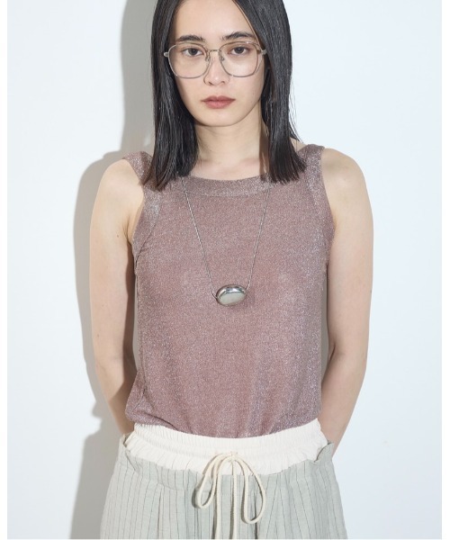 THE YOn（ザヨン）の「2WAYグリッターアシンメトリーアメスリタンク（タンクトップ・レディース・ブラック/アイボリー/レモンイエロー/ブラウン・FREE）」の17枚目の写真