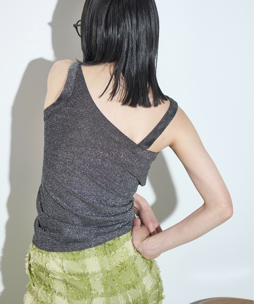 THE YOn（ザヨン）の「2WAYグリッターアシンメトリーアメスリタンク（タンクトップ・レディース・ブラック/アイボリー/レモンイエロー/ブラウン・FREE）」の14枚目の写真