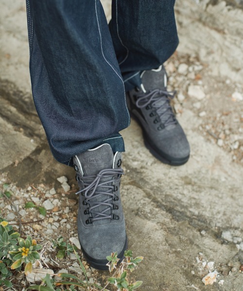 WHITE MOUNTAINEERING(ホワイトマウンテニアリング)の「WM × TIMBERLAND 'EURO HIKER'(ブーツ・メンズ・チャコールグレー・26/26.5/27/27.5/28)」の4枚目の写真