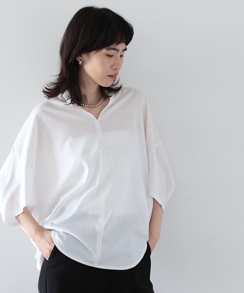GALLEST(ギャレスト)の「◆ギャザーポンチョトップス(Tシャツ/カットソー・レディース・ホワイト/ブラック/スモーキーグリーン系/ブラウン系その他/ブルーグリーン・38)」の1枚目の写真