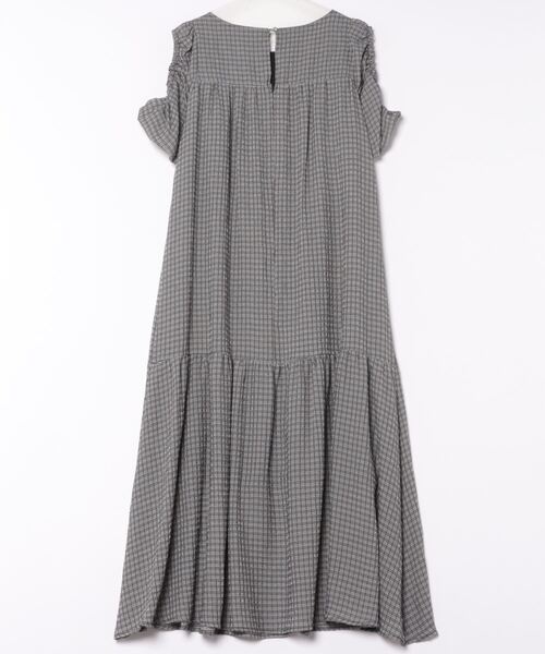 archives（アルシーヴ）の「ショルダーシャーリングティアードワンピース（ワンピース・レディース・ブラック/オフホワイト/グリーン・MEDIUM）」の4枚目の写真