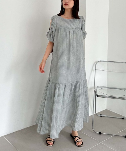 archives（アルシーヴ）の「ショルダーシャーリングティアードワンピース（ワンピース・レディース・ブラック/オフホワイト/グリーン・MEDIUM）」の18枚目の写真