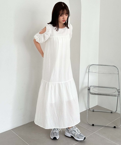 archives（アルシーヴ）の「ショルダーシャーリングティアードワンピース（ワンピース・レディース・ブラック/オフホワイト/グリーン・MEDIUM）」の22枚目の写真