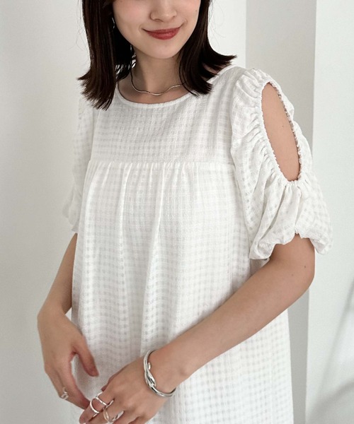 archives（アルシーヴ）の「ショルダーシャーリングティアードワンピース（ワンピース・レディース・ブラック/オフホワイト/グリーン・MEDIUM）」の11枚目の写真