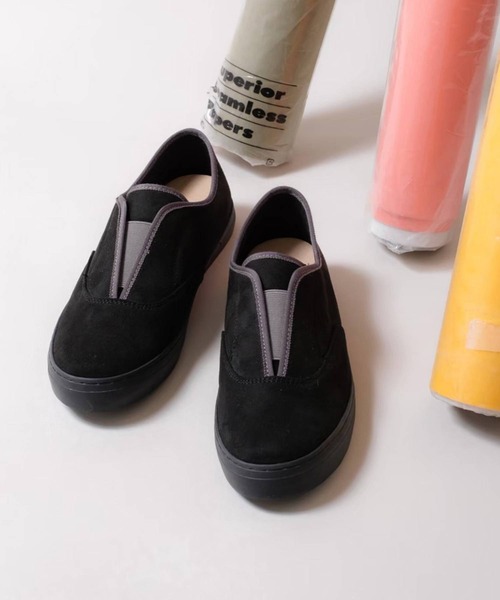 SLACK FOOTWEAR(スラックフットウェア)の「SLACK FOOTWEAR スラックフットウェア/ ローカット スリッポン【AMALE】(スリッポン・レディース・ブラック/オフホワイト・24.5/24/23/25/23.5)」の2枚目の写真