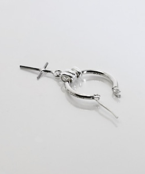 THE MILES（ザ マイルズ）の「GODSIZE ゴッドサイズ THIN HOOP rbw [LARGE] with OVAL & CROSSレイズド・バイ・ウルヴス シンフープ L ウィズ オーバル & クロス（ピアス（片耳用）・メンズ・シルバー・FREE）」の4枚目の写真