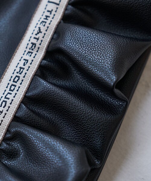 FREAK'S STORE(フリークスストア)の「BROWN THEATRE PRODUCTS × FREAK'S STORE/ブラウン 別注 フェイクレザー フリルシューズバッグ(トートバッグ・レディース・シルバー/ブラック/ブラウン・ONE SIZE)」の15枚目の写真