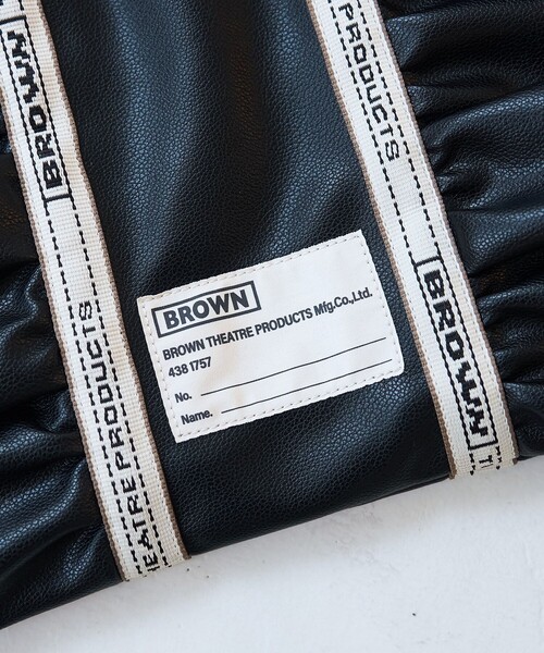 FREAK'S STORE(フリークスストア)の「BROWN THEATRE PRODUCTS × FREAK'S STORE/ブラウン 別注 フェイクレザー フリルシューズバッグ(トートバッグ・レディース・シルバー/ブラック/ブラウン・ONE SIZE)」の20枚目の写真