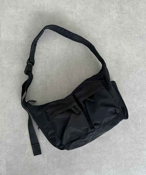 calin ショルダーバッグ　黒 カルバンクライン ショルダーバッグ サコッシュ 斜め掛け 鞄
