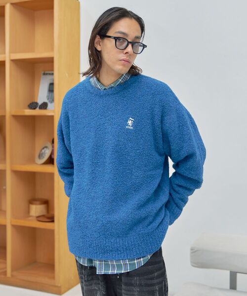 FFEIN（フェイン）の「【FFEIN(フェイン)】ワンポイント刺繍ブークレプルオーバーニット / クルーネック ワイドシルエット 刺繍（ニット/セーター・メンズ・ブルー/マスタード/ブラウン/ネイビー/ホワイト系その他2・SMALL/MEDIUM/LARGE）」の18枚目の写真