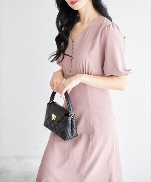 tocco closet(トッコ クローゼット)の「【ZOZO限定】Vネックフロントボタンワンピース(ワンピース・レディース・モカ/ライトグレー・M)」の2枚目の写真