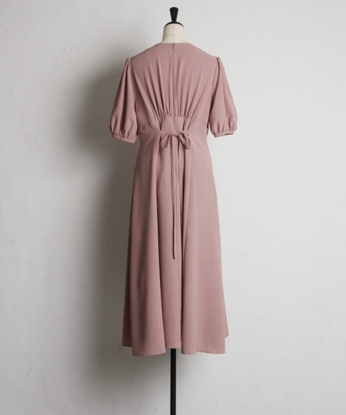 tocco closet(トッコ クローゼット)の「【ZOZO限定】Vネックフロントボタンワンピース(ワンピース・レディース・モカ/ライトグレー・M)」の21枚目の写真