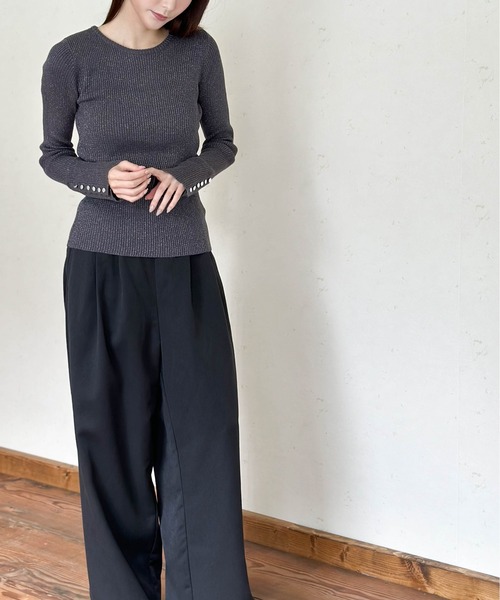 Per sist ence(パーシエンス)の「ラメリブシルバー釦クルーネックプルオーバー(Tシャツ/カットソー・レディース・ブラック/チャコールグレー/シルバー・FREE)」の17枚目の写真