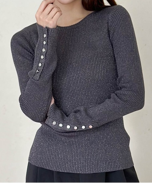 Per sist ence(パーシエンス)の「ラメリブシルバー釦クルーネックプルオーバー(Tシャツ/カットソー・レディース・ブラック/チャコールグレー/シルバー・FREE)」の18枚目の写真