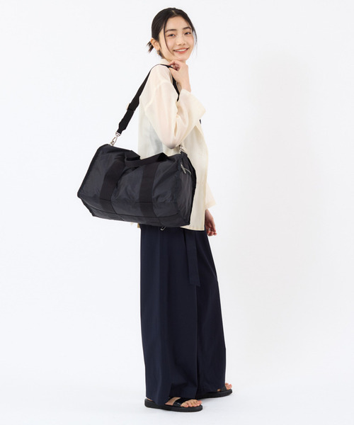 ESSENTIAL MEDIUM DUFFLE ブラックC（ボストンバッグ