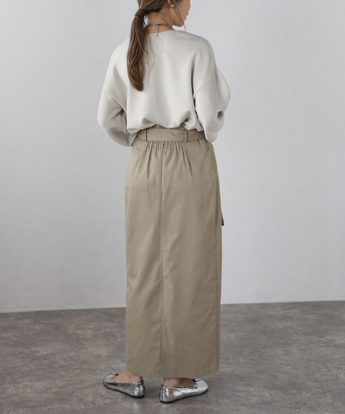 Bonjour Sagan（ボンジュールサガン）の「前後2WAYボリュームスリーブ裾タック静電気防止ニット（ニット/セーター・レディース・キナリ/ブラウン/ブラック/ブルー・FREE）」の6枚目の写真