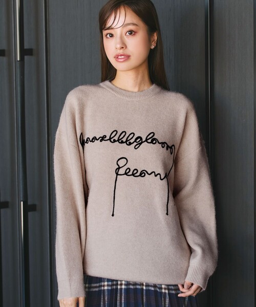 Tiaclasse(ティアクラッセ)の「テープ刺繍ロゴニットトップス(ニット/セーター・レディース・ブラック/ベージュ・FREE)」の3枚目の写真