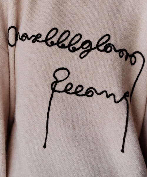 Tiaclasse(ティアクラッセ)の「テープ刺繍ロゴニットトップス(ニット/セーター・レディース・ブラック/ベージュ・FREE)」の5枚目の写真